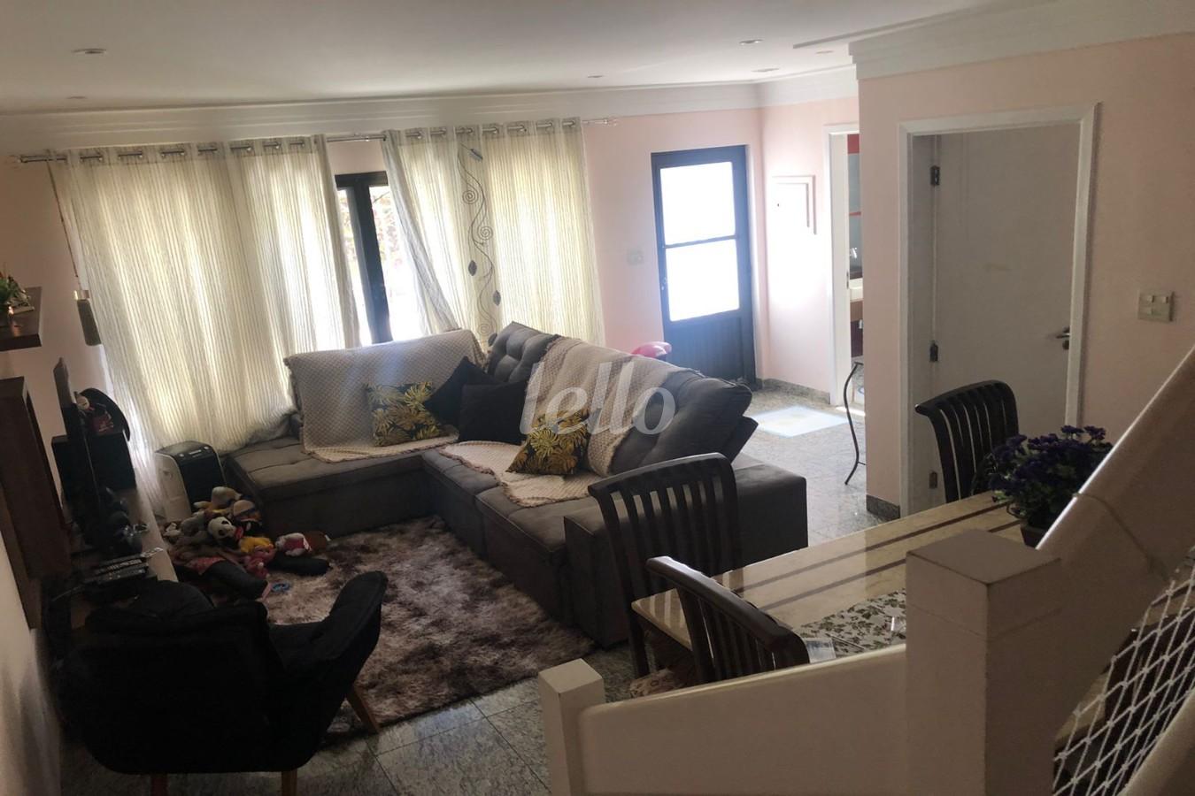 1 de Casa à venda, sobrado com 150 m², 4 quartos e 2 vagas em Vila Tijuco - Guarulhos