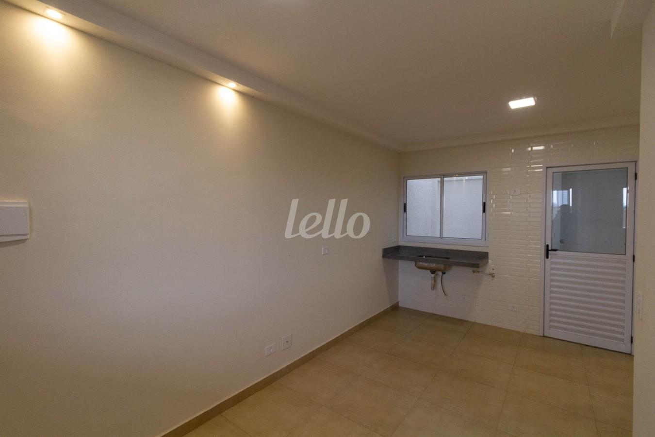 SALA de Apartamento para alugar, Padrão com 33 m², 2 quartos e 1 vaga em Vila Carrão - São Paulo