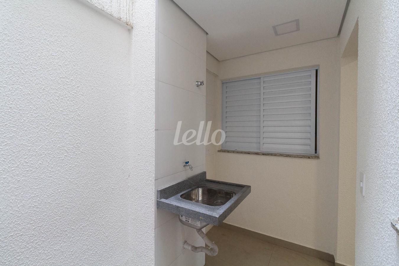 AREA DE SERVIÇO de Apartamento para alugar, Padrão com 33 m², 2 quartos e 1 vaga em Vila Carrão - São Paulo