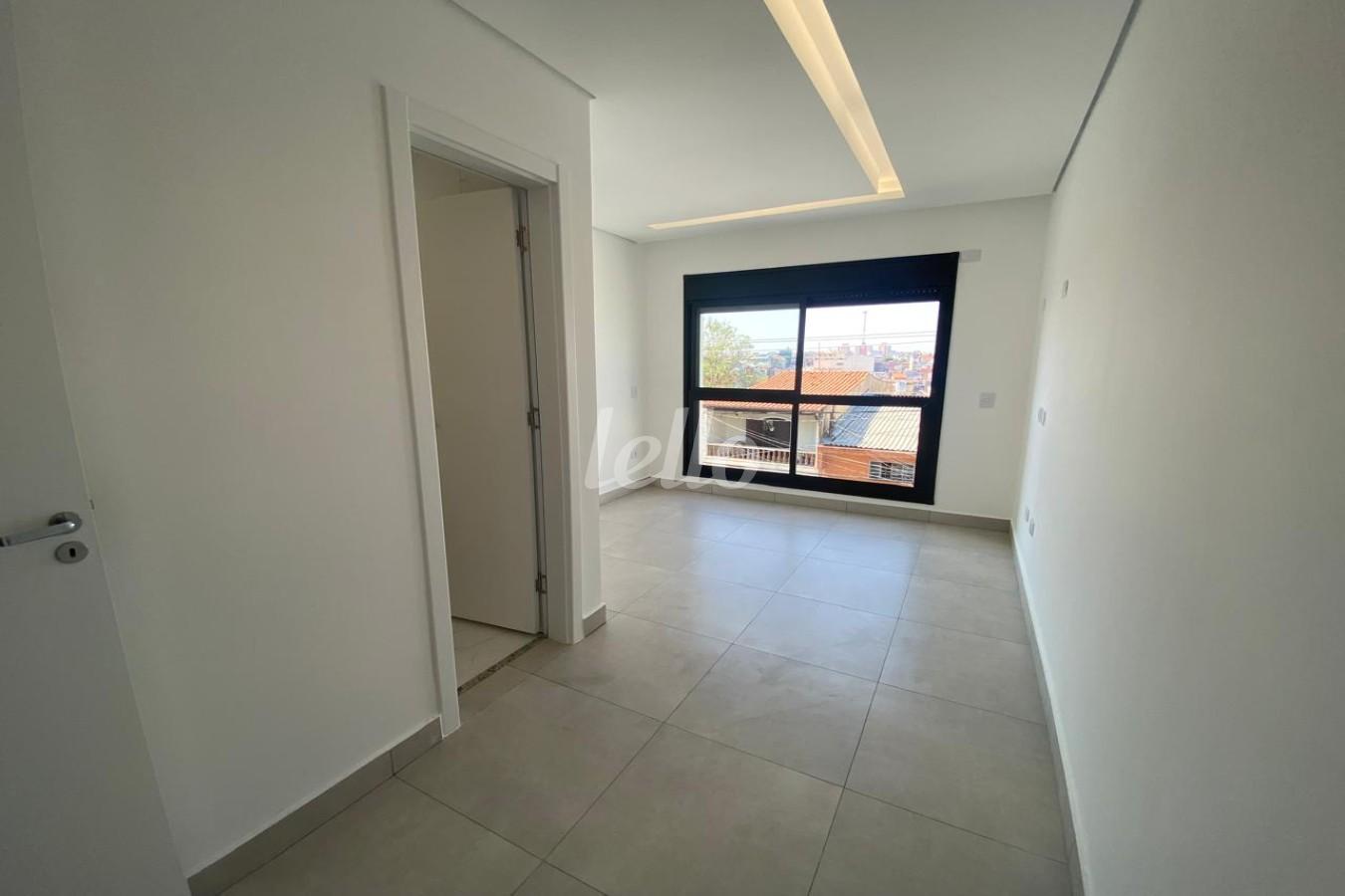 CORREDOR de Casa à venda, sobrado com 132 m², 3 quartos e 2 vagas em Vila Ivg - São Paulo