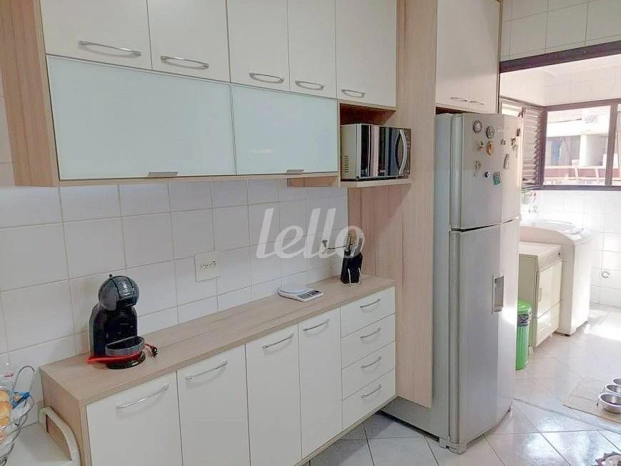 COZINHA de Apartamento à venda, Padrão com 110 m², 3 quartos e 2 vagas em Jardim Prudência - São Paulo