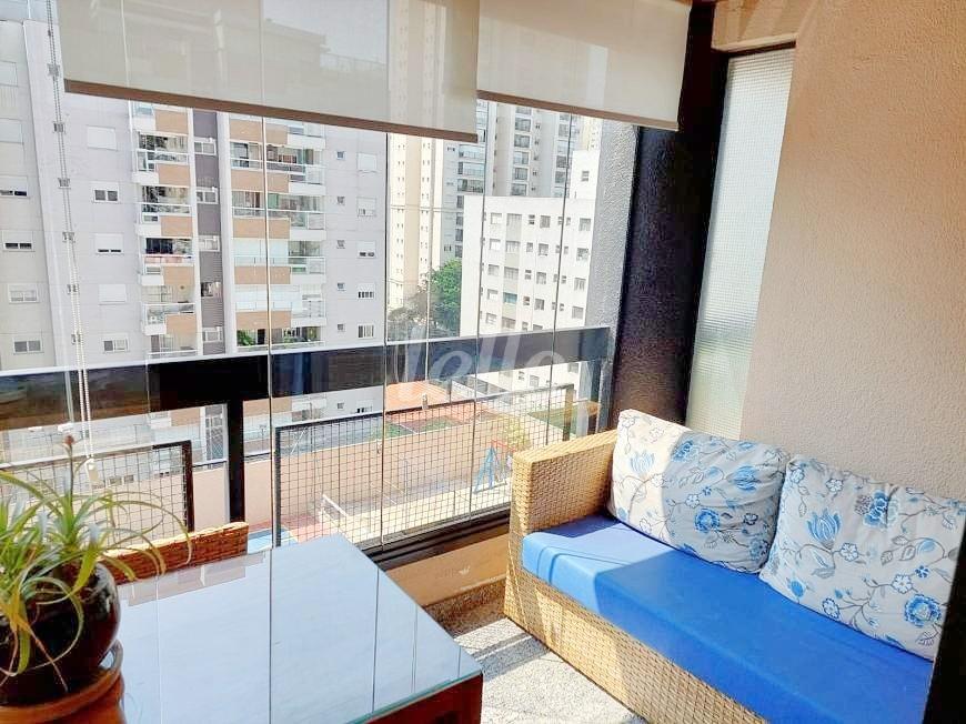 VARANDA de Apartamento à venda, Padrão com 110 m², 3 quartos e 2 vagas em Jardim Prudência - São Paulo