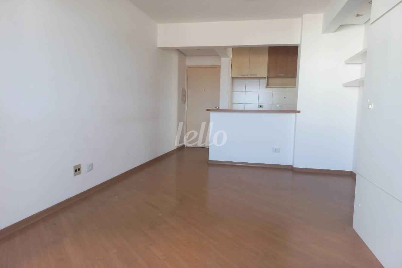 SALA DOIS AMBIENTES de Apartamento à venda, Padrão com 57 m², 2 quartos e 2 vagas em Vila Dom Pedro Ii - São Paulo