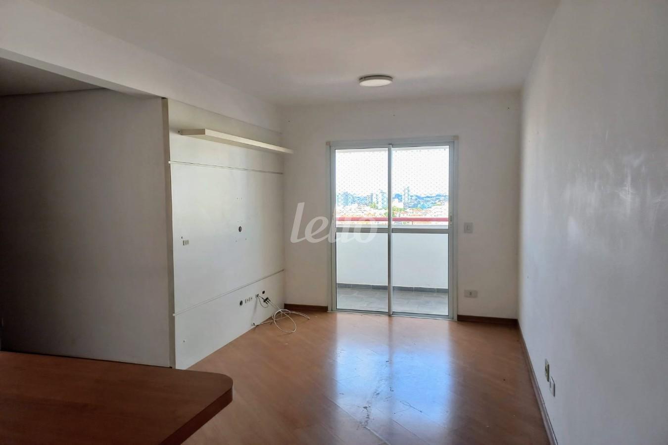 SALA DOIS AMBIENTES de Apartamento à venda, Padrão com 57 m², 2 quartos e 2 vagas em Vila Dom Pedro Ii - São Paulo