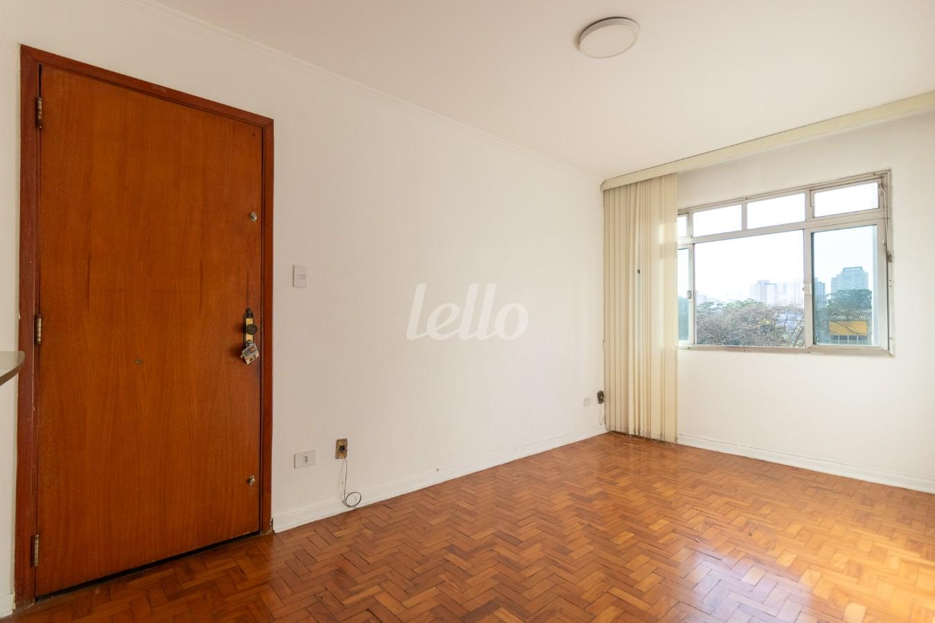 SALA de Apartamento para alugar, Padrão com 78 m², 2 quartos e 1 vaga em Vila Clementino - São Paulo