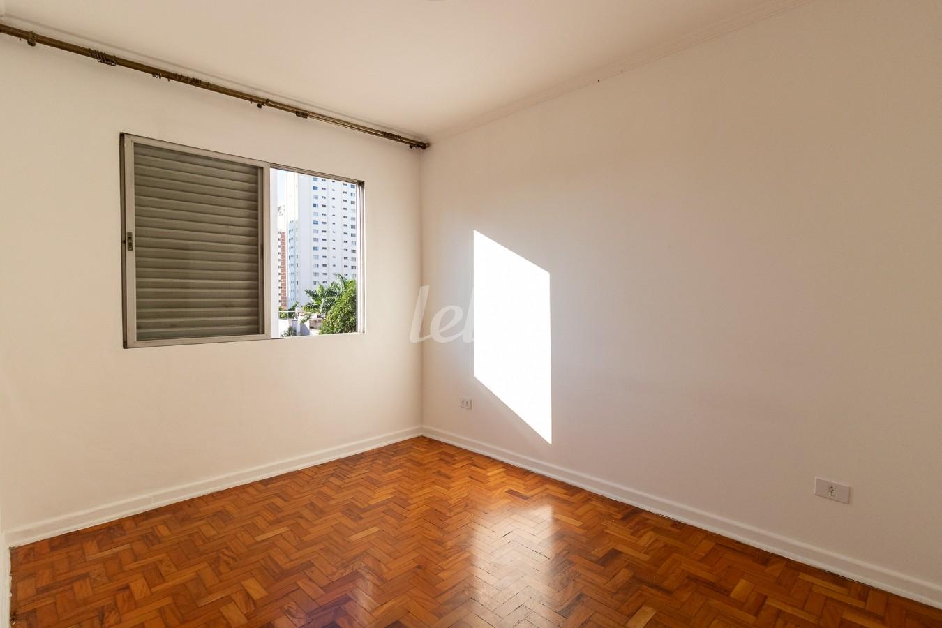 SUITE de Apartamento para alugar, Padrão com 78 m², 2 quartos e 1 vaga em Vila Clementino - São Paulo