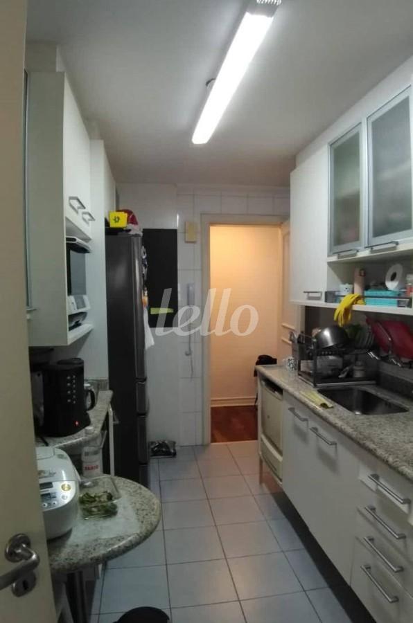 COZINHA de Apartamento à venda, Padrão com 96 m², 3 quartos e 1 vaga em Indianópolis - São Paulo