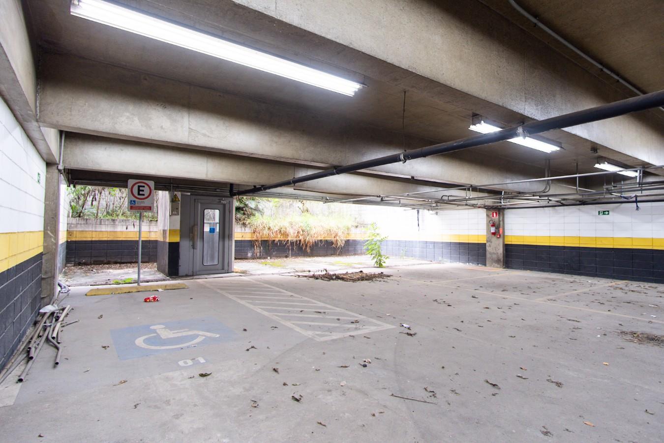 GARAGEM - SUBSOLO de Prédio Comercial para alugar, Monousuário com 836 m², e 12 vagas em Campos Elíseos - São Paulo