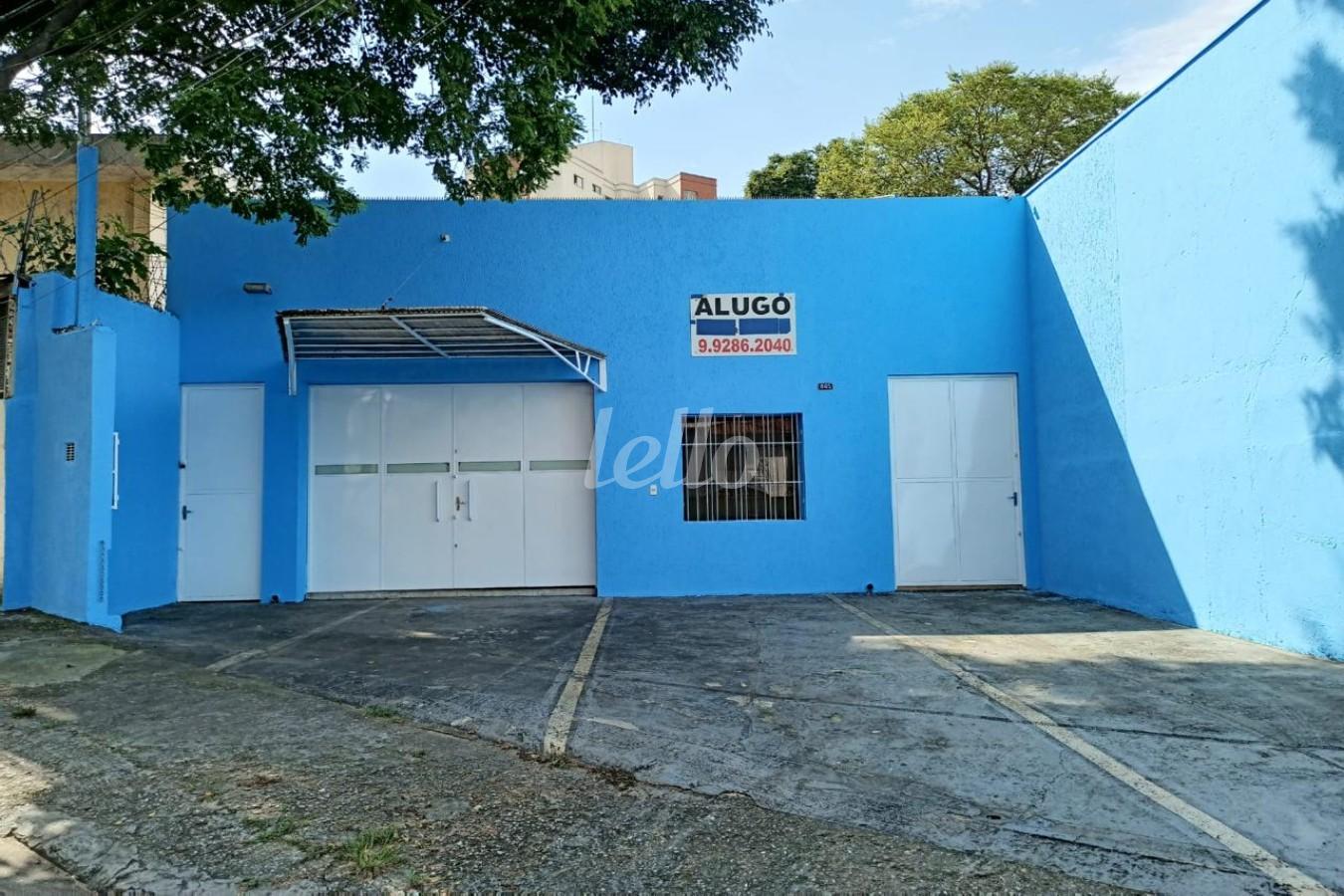 FACHADA de Galpão/Armazém à venda, Padrão com 340 m², e 4 vagas em Jardim Brasil - Zona Sul - São Paulo