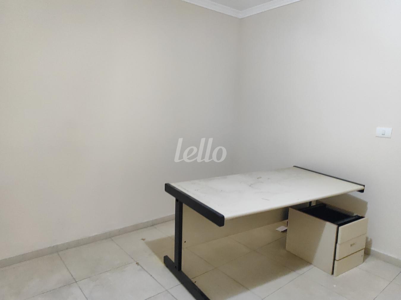 10-QUARTO-001.JPG de Casa para alugar, sobrado com 200 m², 3 quartos e em Vila Centenário - São Paulo