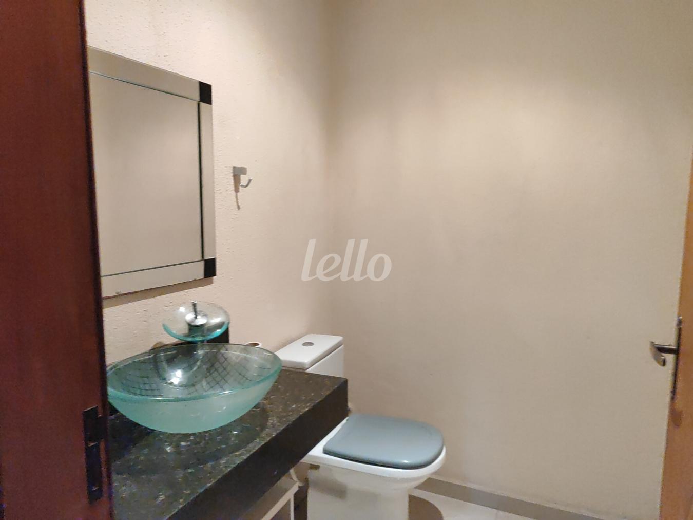 4-LAVABO-001.JPG de Casa para alugar, sobrado com 200 m², 3 quartos e em Vila Centenário - São Paulo