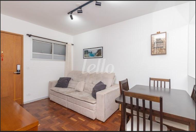 SALA de Apartamento à venda, Padrão com 49 m², 2 quartos e 1 vaga em Saúde - São Paulo