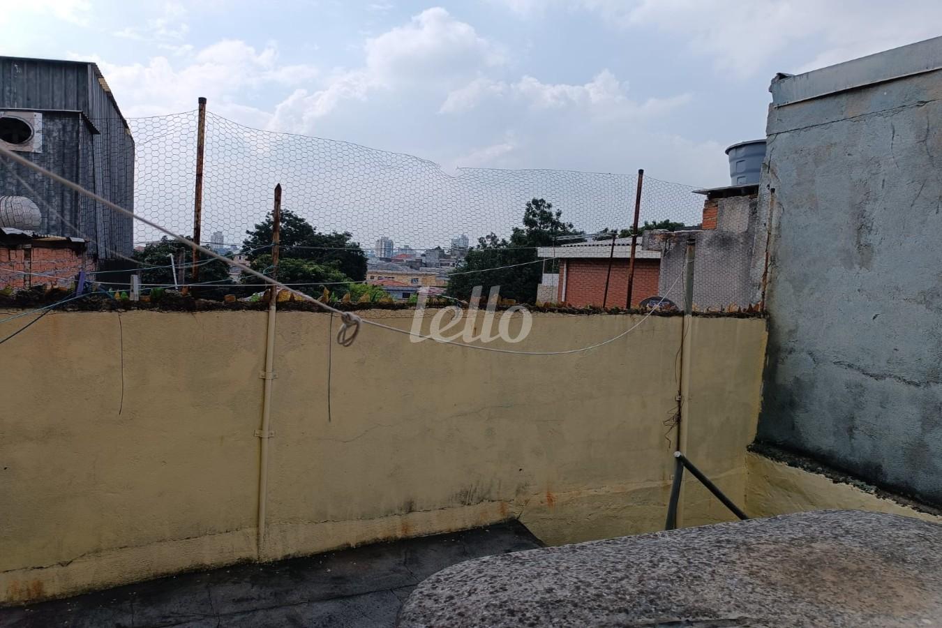 QUINTAL SUPERIOR de Casa à venda, sobrado com 100 m², 2 quartos e 1 vaga em Vila Margarida - São Paulo