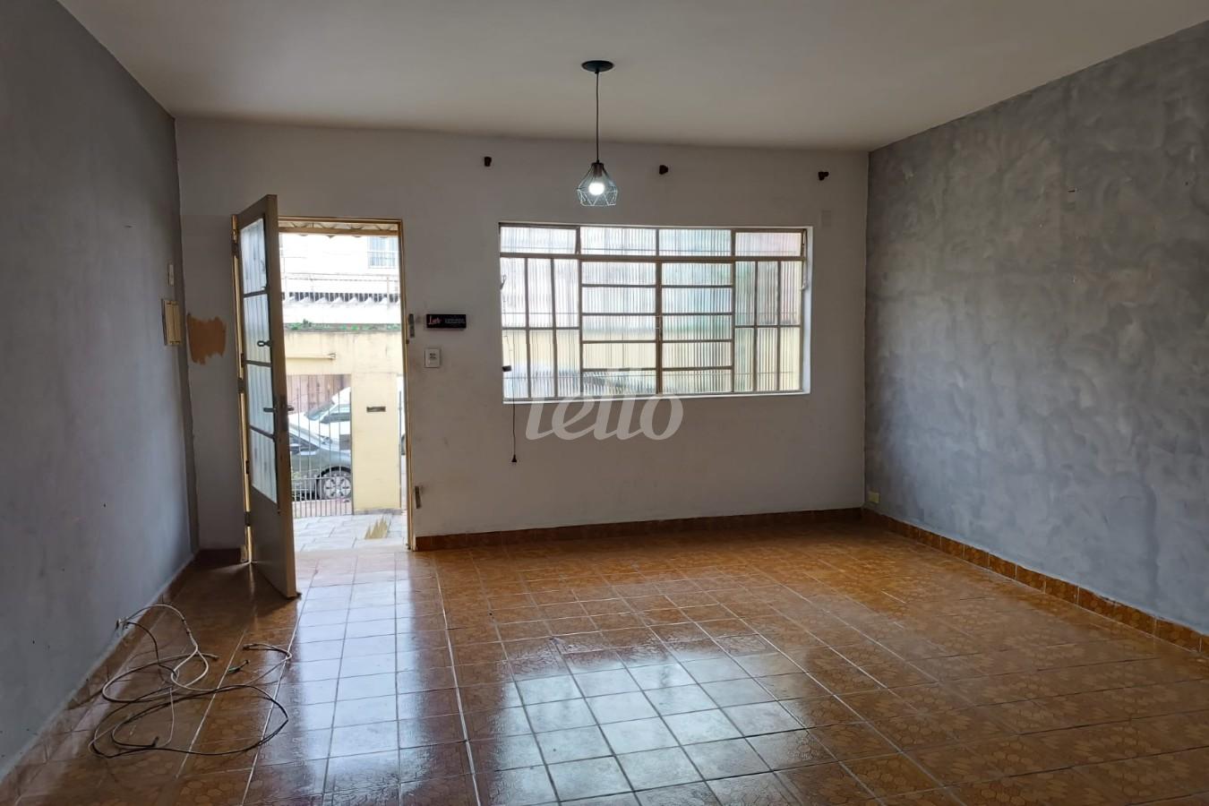 SALA 2 AMBIENTES de Casa à venda, sobrado com 100 m², 2 quartos e 1 vaga em Vila Margarida - São Paulo