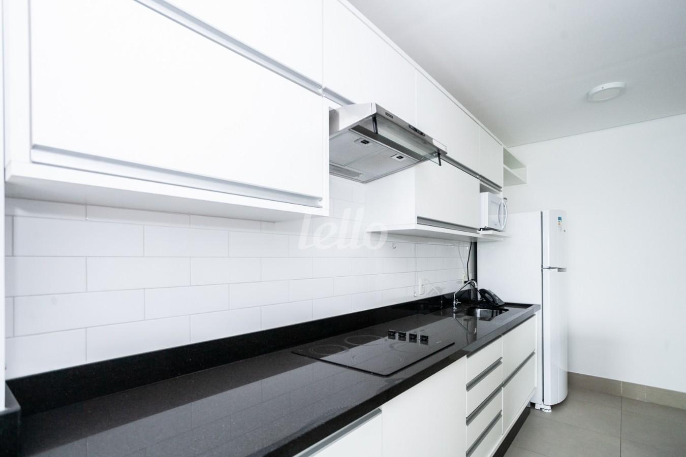 01COZINHA_002 de Apartamento para alugar, Padrão com 55 m², e 2 vagas em Vila Regente Feijó - São Paulo