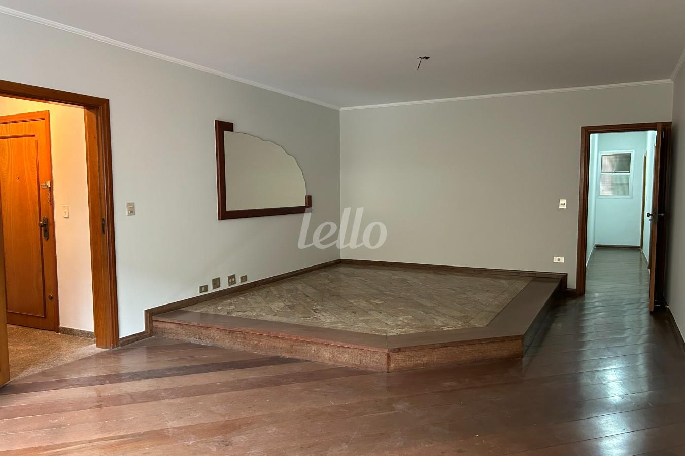 SALA 2 AMBIENTES de Apartamento à venda, Padrão com 148 m², 3 quartos e 3 vagas em Tucuruvi - São Paulo