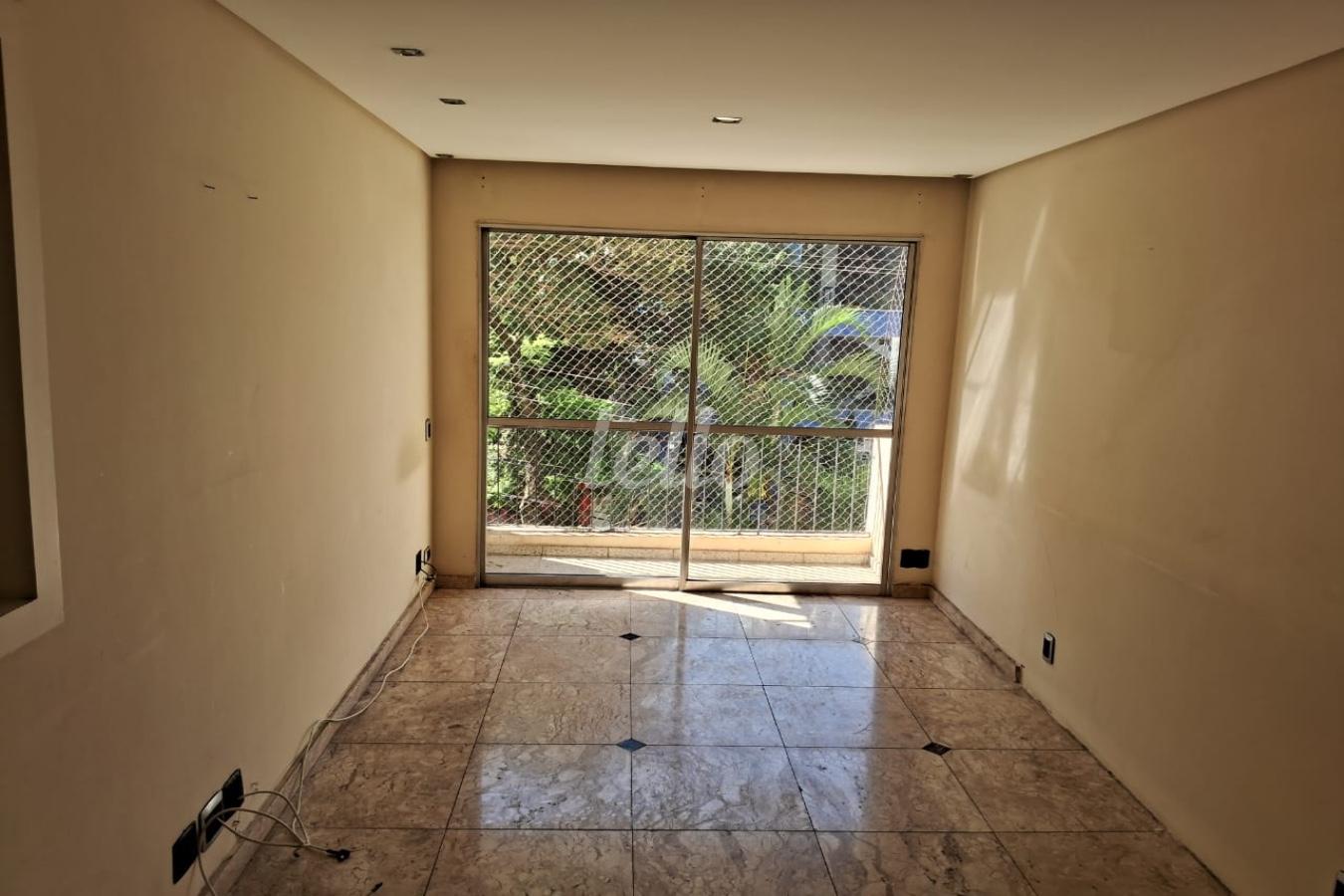 SALA de Apartamento à venda, Padrão com 56 m², 2 quartos e 2 vagas em Alto de Pinheiros - São Paulo