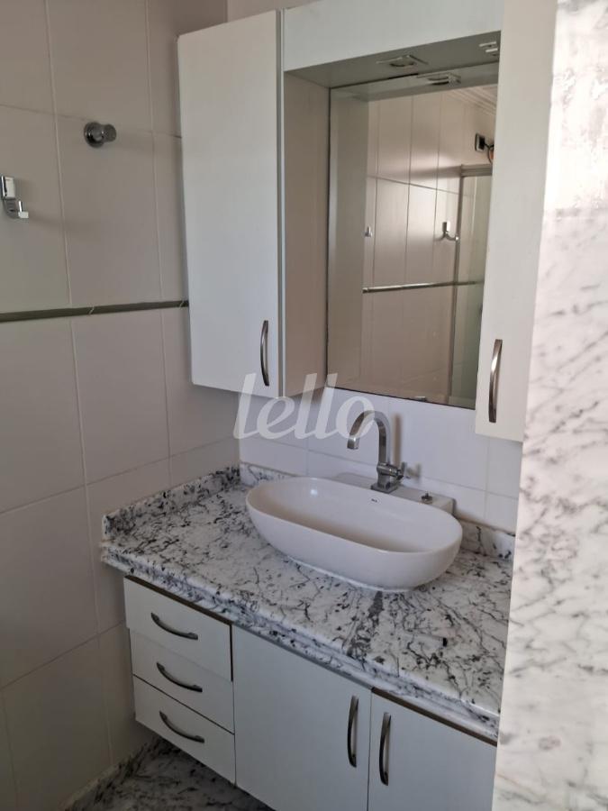 BANHEIRO de Apartamento à venda, Padrão com 56 m², 2 quartos e 2 vagas em Alto de Pinheiros - São Paulo