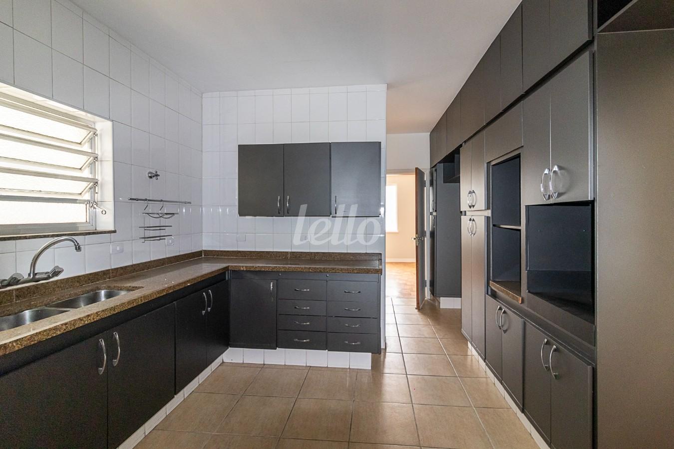 COZINHA de Apartamento à venda, Padrão com 198 m², 3 quartos e 1 vaga em Jardim Paulista - São Paulo