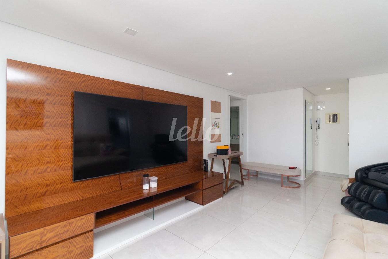 SALA 2 de Apartamento à venda, Padrão com 238 m², 4 quartos e 4 vagas em Vila Ivone - São Paulo