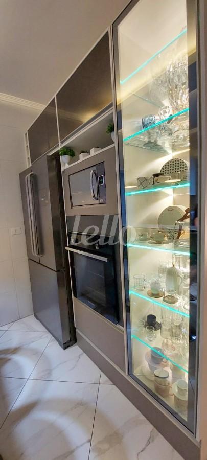 F de Casa à venda, sobrado com 240 m², 3 quartos e 4 vagas em Vila Mazzei - São Paulo