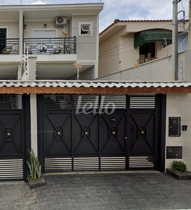 FACHADA de Casa à venda, sobrado com 240 m², 3 quartos e 4 vagas em Vila Mazzei - São Paulo