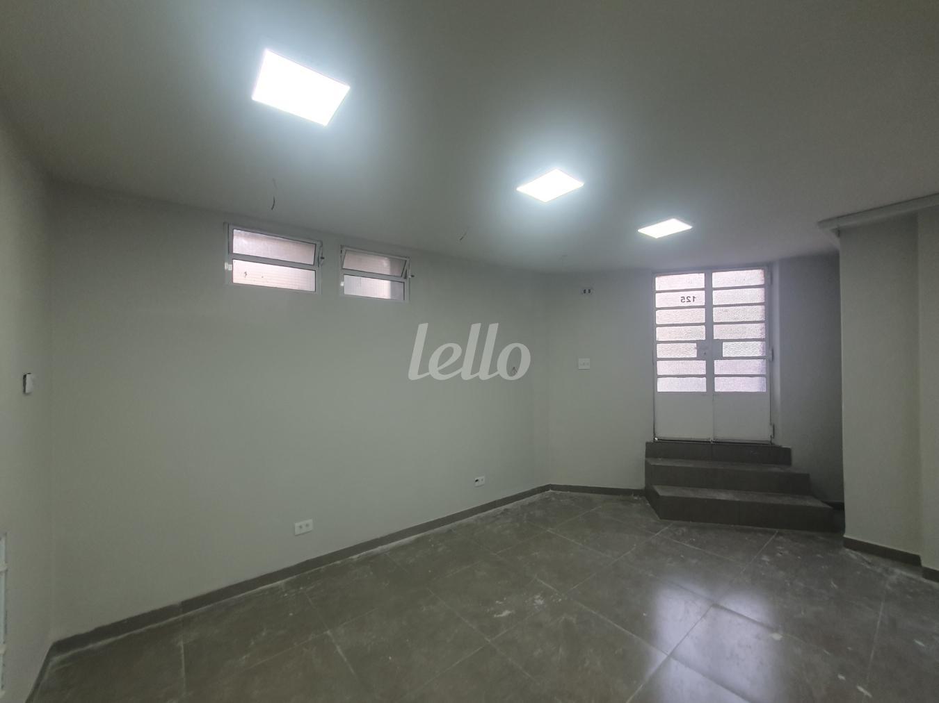 2-SALA-003.JPG de Loja para alugar, Padrão com 54 m², e em Cambuci - São Paulo