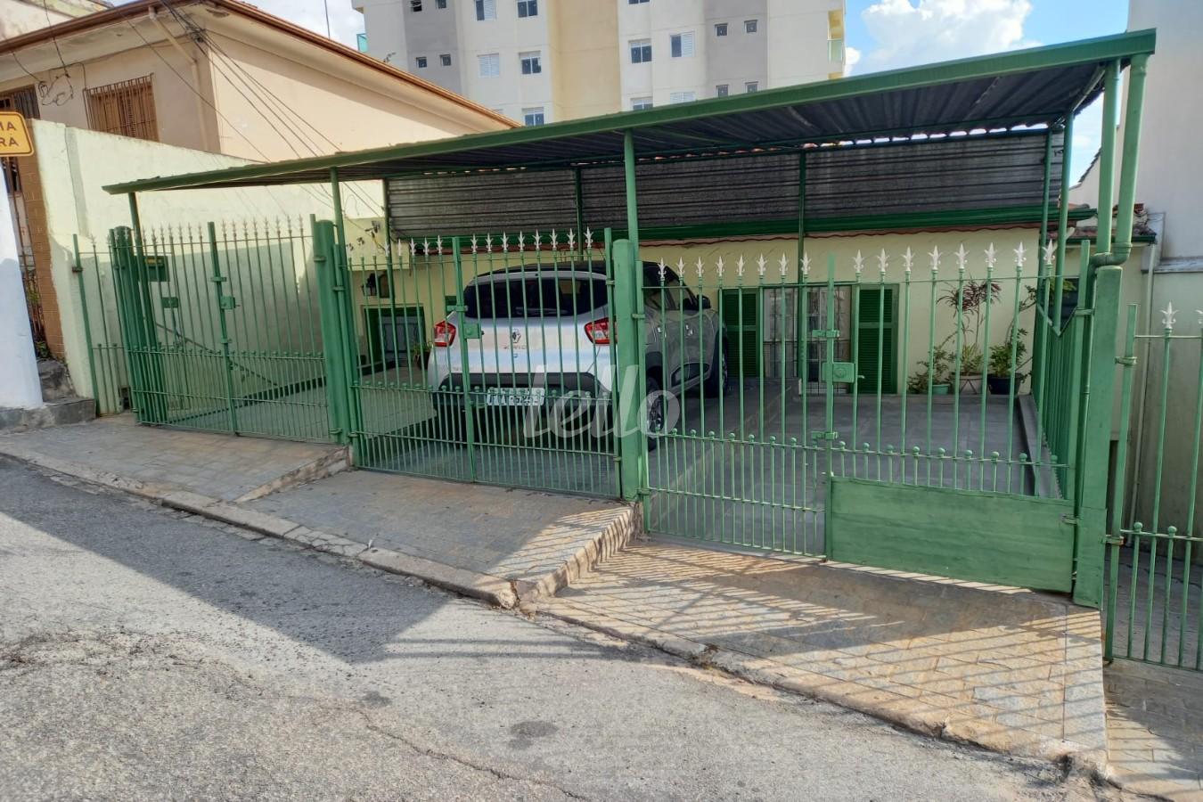 FRENTE de Casa à venda, térrea com 150 m², 2 quartos e 10 vagas em Parada Inglesa - São Paulo