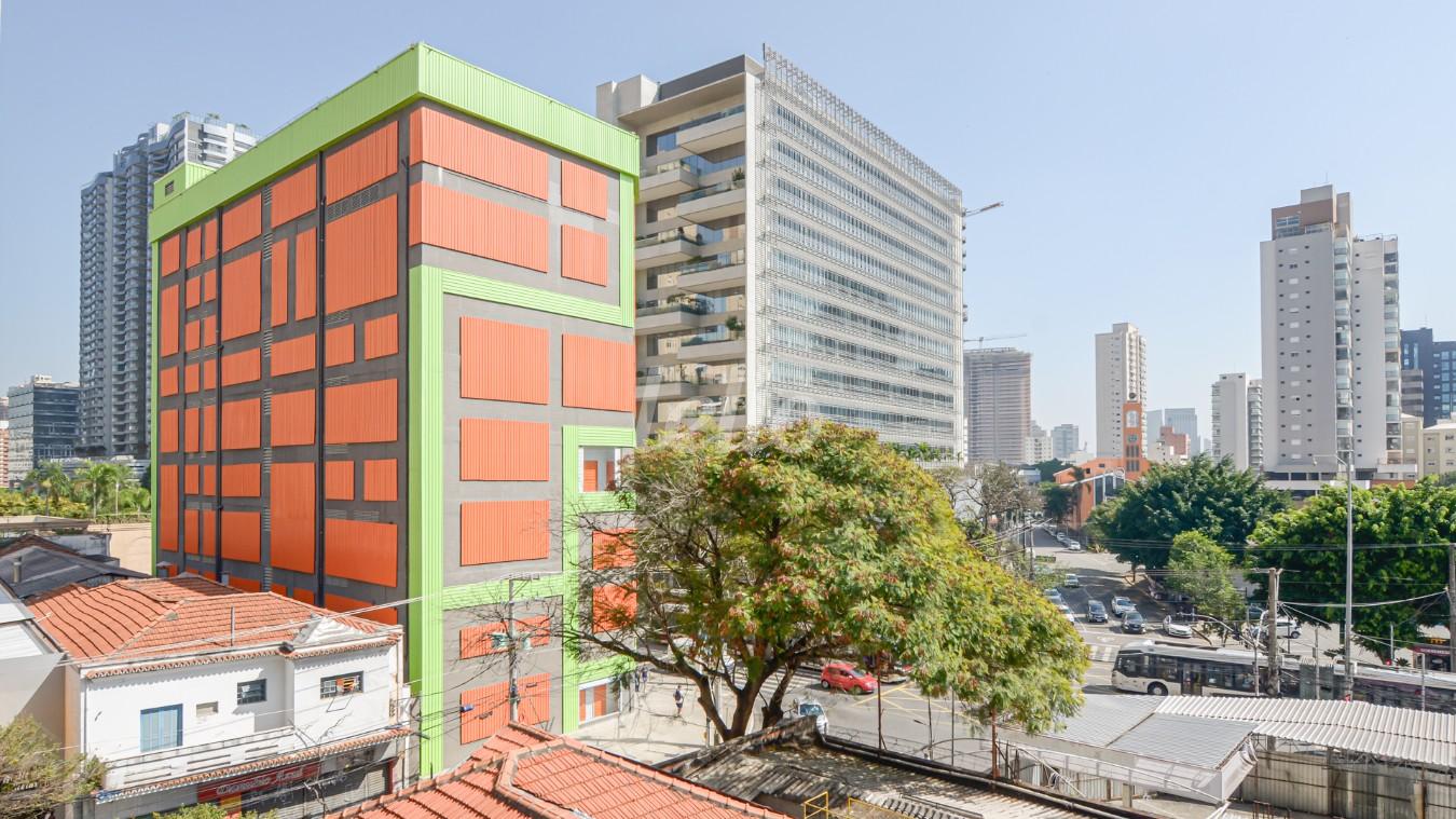 SACADA de Sala / Conjunto à venda, Padrão com 36 m², e em Brooklin Paulista - São Paulo