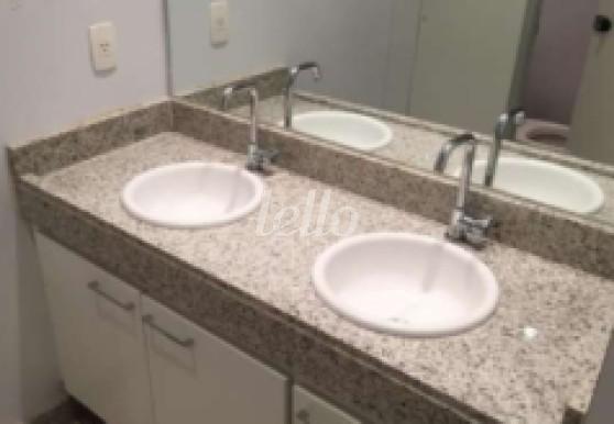 BANHEIRO de Sala / Conjunto para alugar, Padrão com 584 m², e 17 vagas em Bela Vista - São Paulo