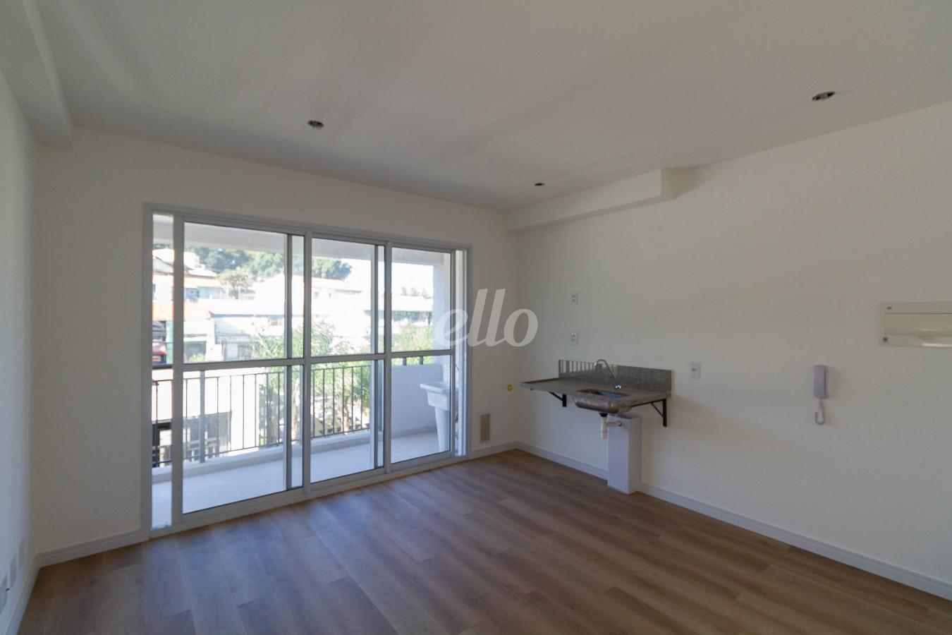 SALA de Apartamento para alugar, Padrão com 39 m², 2 quartos e 1 vaga em Vila Sonia - São Paulo