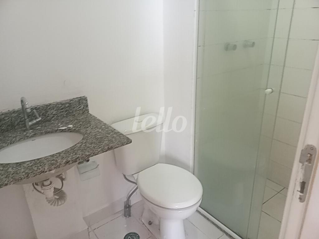 BANHEIRO SUÍTE de Apartamento à venda, Padrão com 63 m², 3 quartos e 1 vaga em Vila Santa Clara - São Paulo