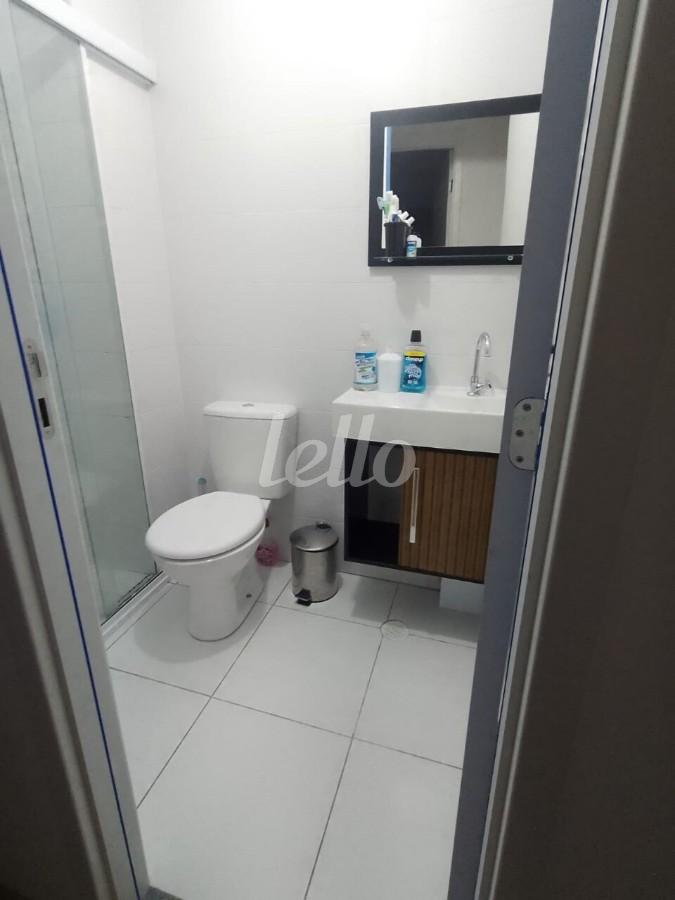 BANHEIRO SOCIAL de Apartamento para alugar, Padrão com 38 m², 2 quartos e em Brás - São Paulo