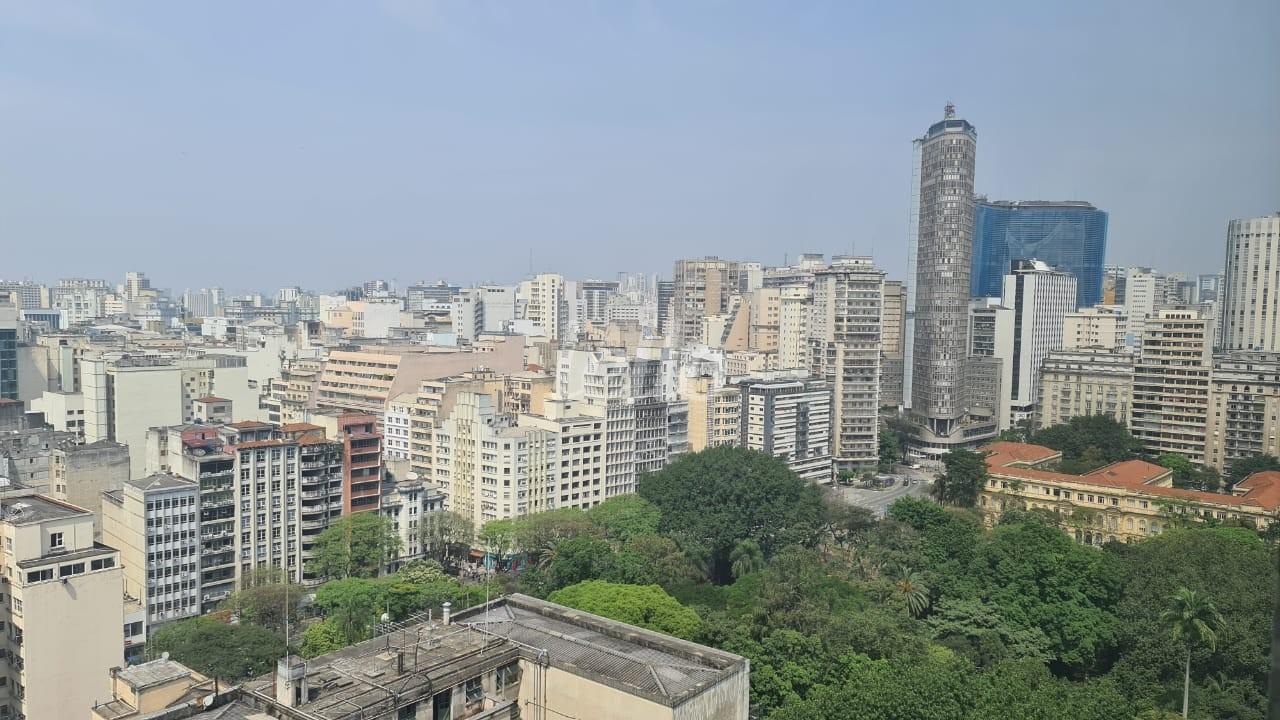 ANDAR de Sala / Conjunto para alugar, Padrão com 971 m², e em República - São Paulo