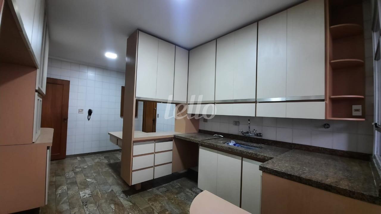 COZINHA de Apartamento à venda, Padrão com 148 m², 3 quartos e 3 vagas em Tucuruvi - São Paulo