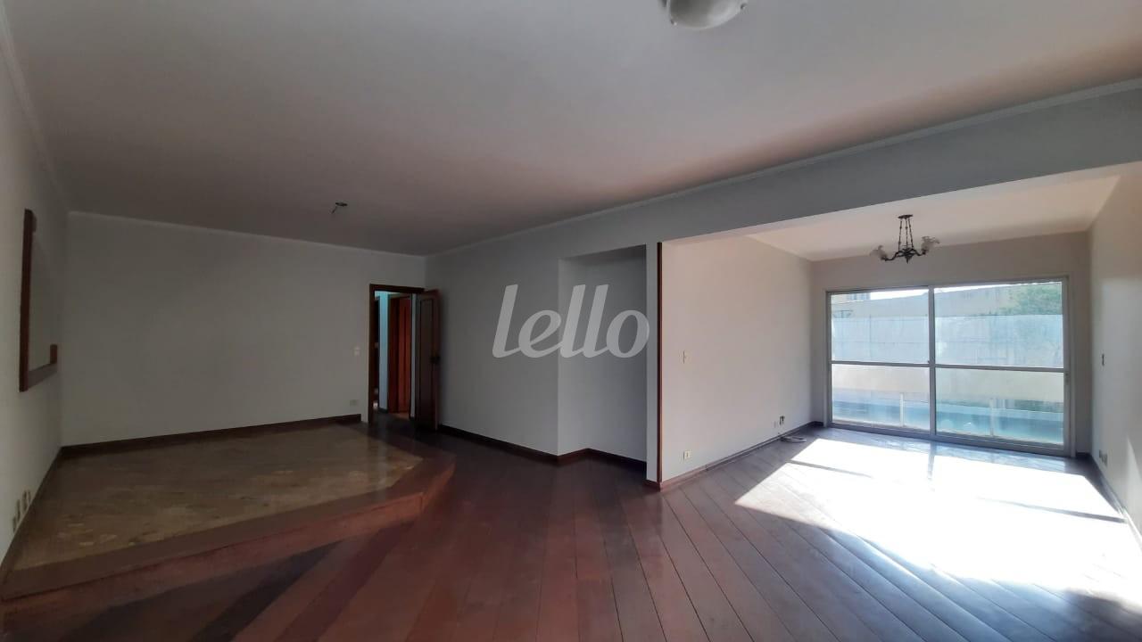 SALA 2 AMBIENTES de Apartamento à venda, Padrão com 148 m², 3 quartos e 3 vagas em Tucuruvi - São Paulo