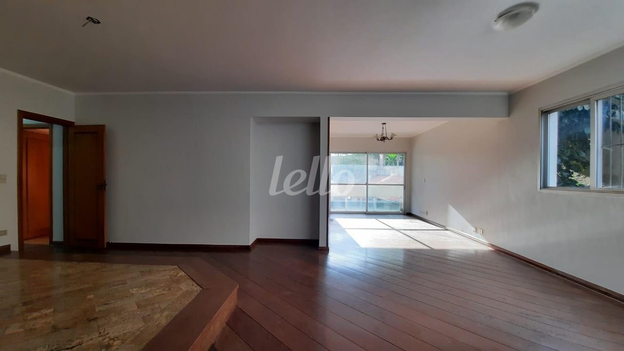 SALA 2 AMBIENTES de Apartamento à venda, Padrão com 148 m², 3 quartos e 3 vagas em Tucuruvi - São Paulo