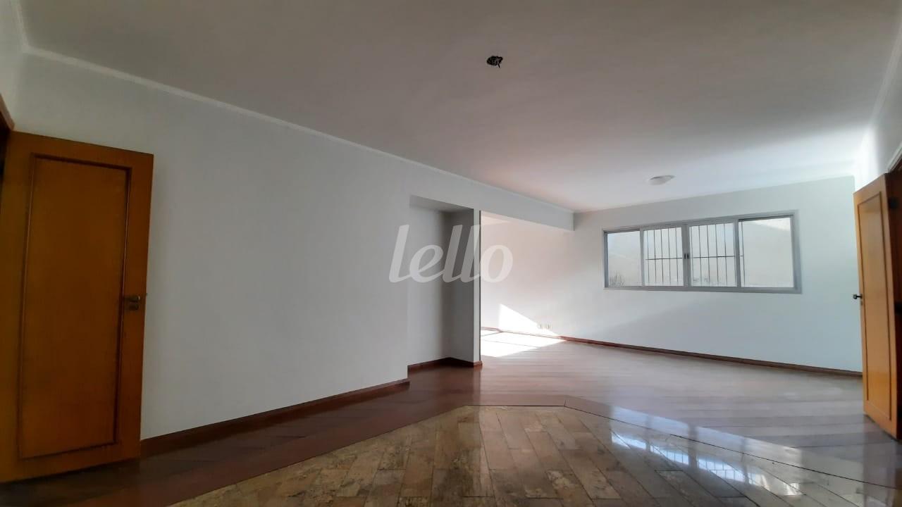 SALA 2 AMBIENTES de Apartamento à venda, Padrão com 148 m², 3 quartos e 3 vagas em Tucuruvi - São Paulo