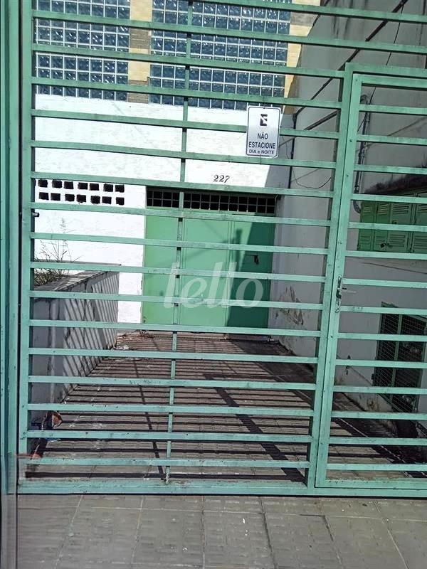 FOTOS (5) de Salão à venda, Padrão com 350 m², e 1 vaga em Parque Peruche - São Paulo