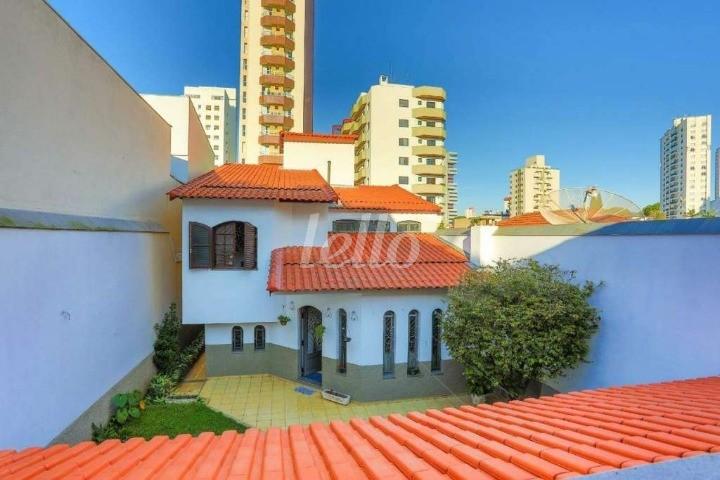 VISTA de Casa para alugar, sobrado com 400 m², 4 quartos e 5 vagas em Vila Bastos - Santo André