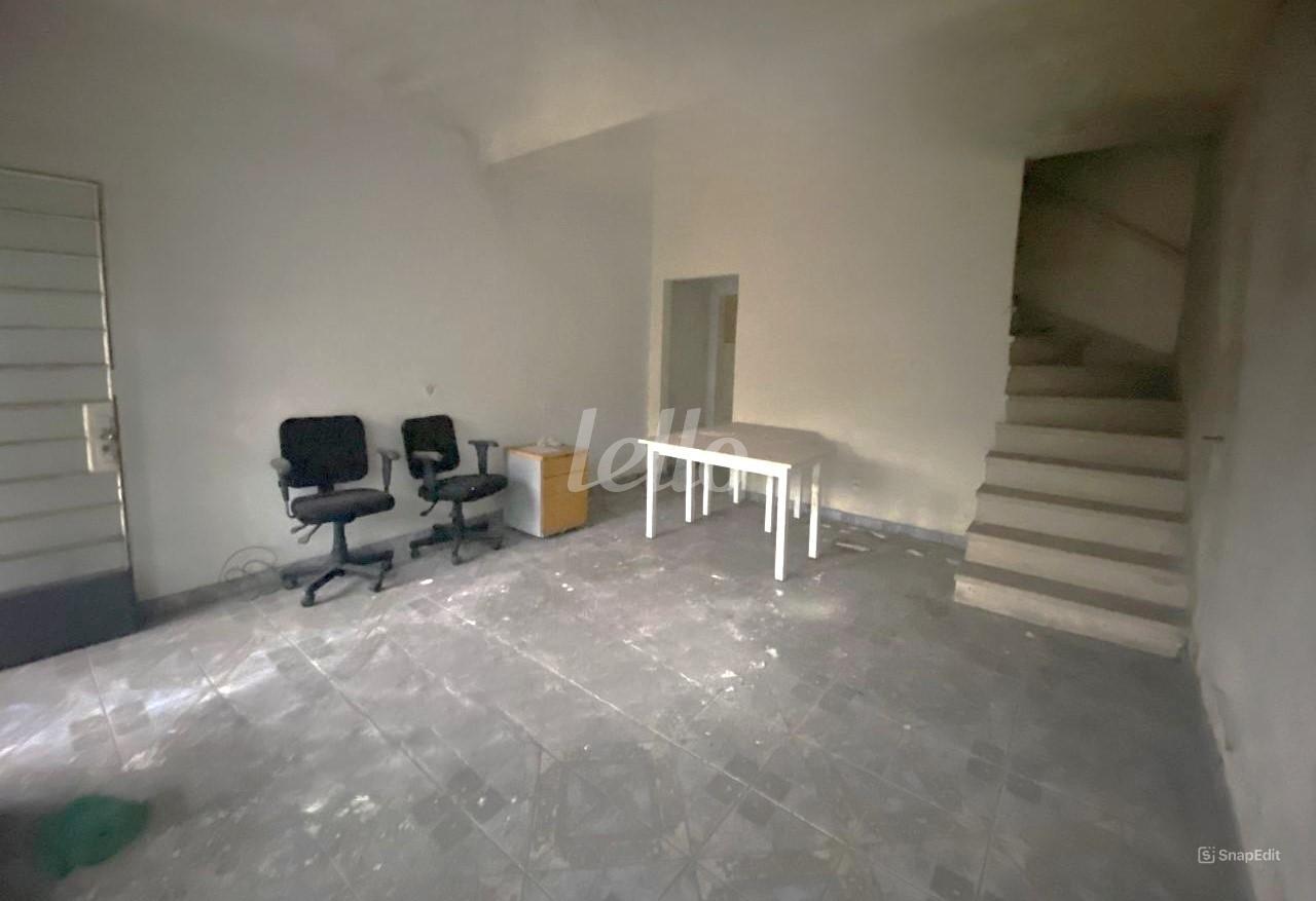 SALA de Casa para alugar, sobrado com 102 m², 1 quarto e em JD. Portal I e Ii - São Paulo