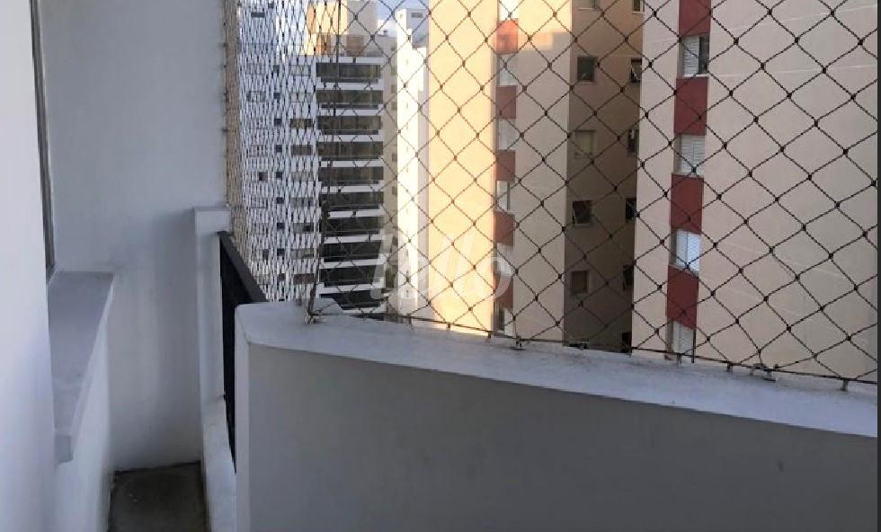 VARANDA de Apartamento à venda, Padrão com 105 m², 3 quartos e 2 vagas em Indianópolis - São Paulo