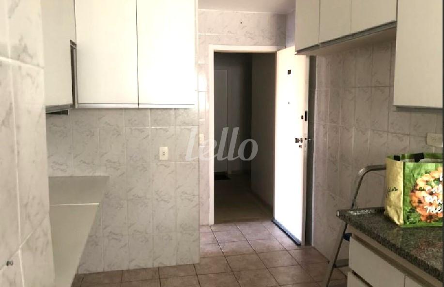 COZINHA de Apartamento à venda, Padrão com 105 m², 3 quartos e 2 vagas em Indianópolis - São Paulo