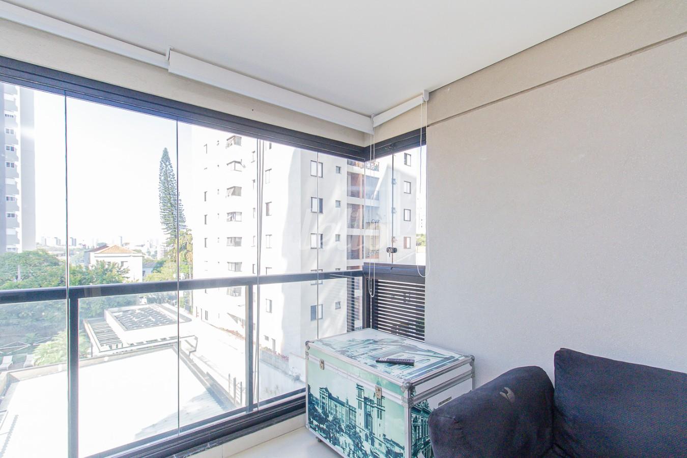 VARANDA de Apartamento à venda, Padrão com 33 m², 1 quarto e 1 vaga em Vila Mariana - São Paulo