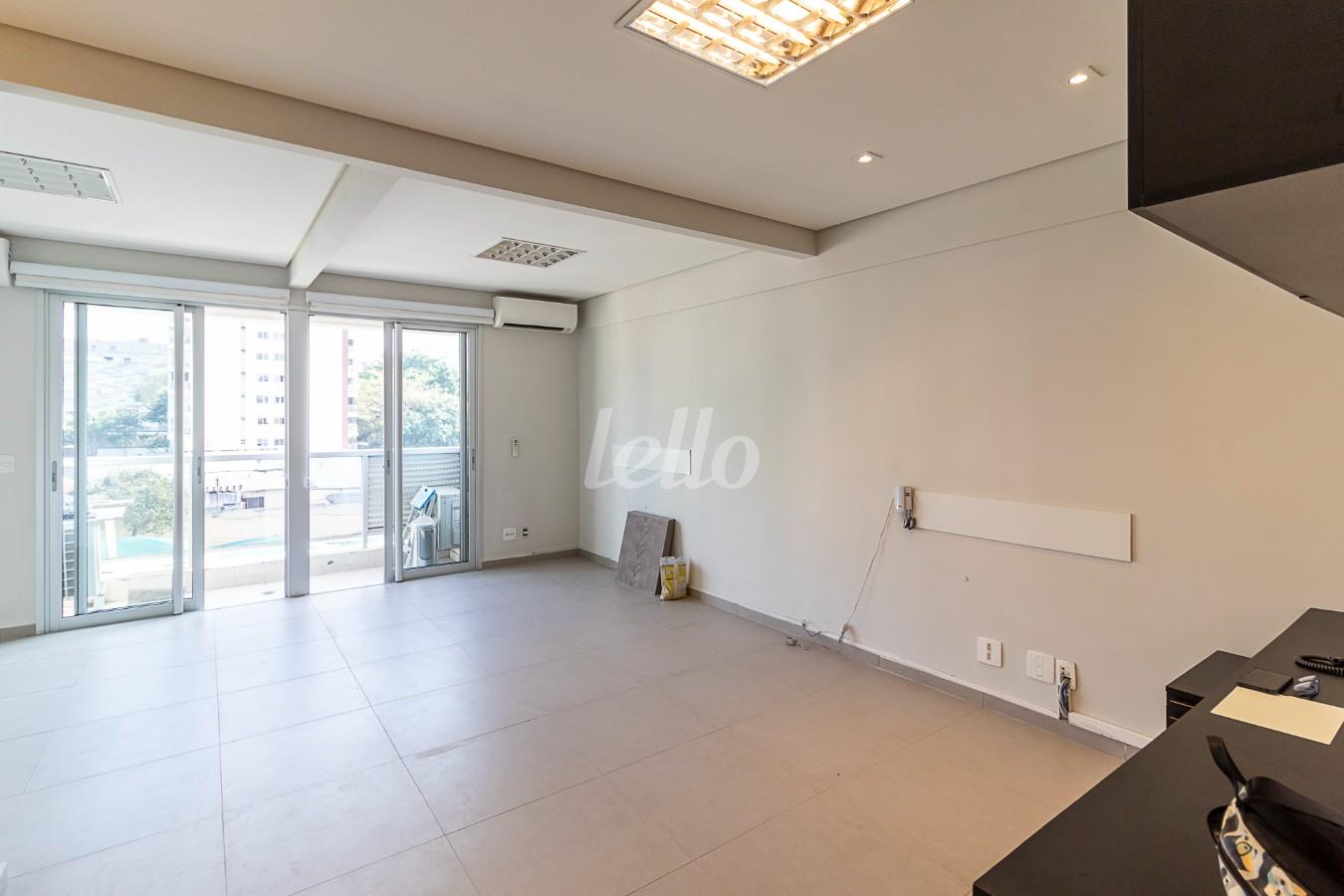 SALA de Sala / Conjunto à venda, Padrão com 35 m², e 1 vaga em Pinheiros - São Paulo