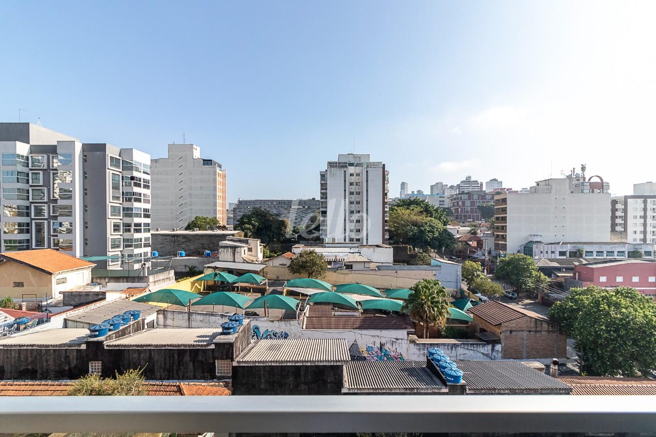 VARANDA de Sala / Conjunto à venda, Padrão com 35 m², e 1 vaga em Pinheiros - São Paulo