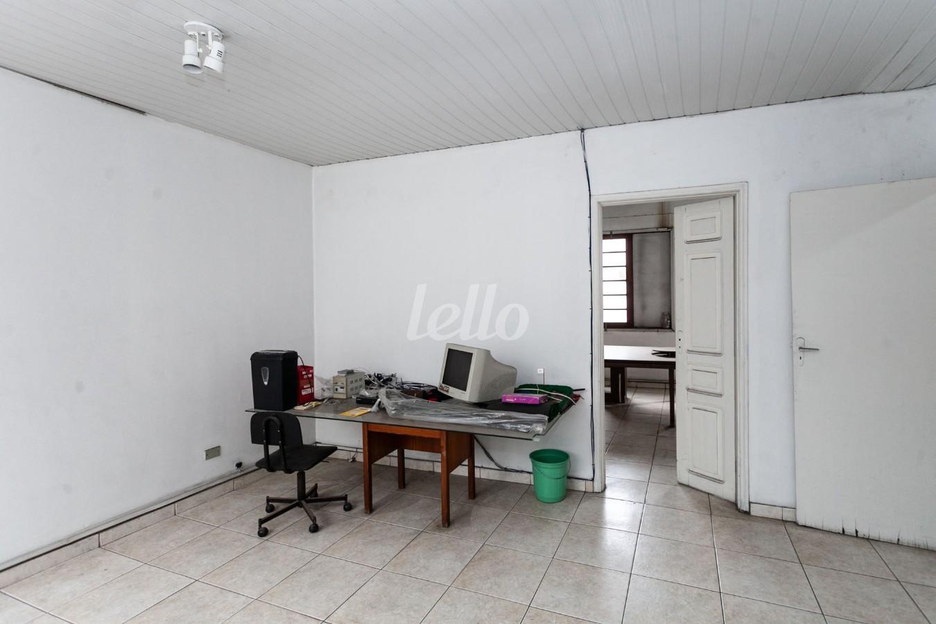 SALA de Sobreloja para alugar, Padrão com 250 m², e 10 vagas em Lot Caminhos de San Conrado - Campinas