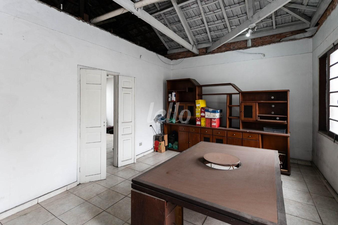 SALA de Sobreloja para alugar, Padrão com 250 m², e 10 vagas em Lot Caminhos de San Conrado - Campinas