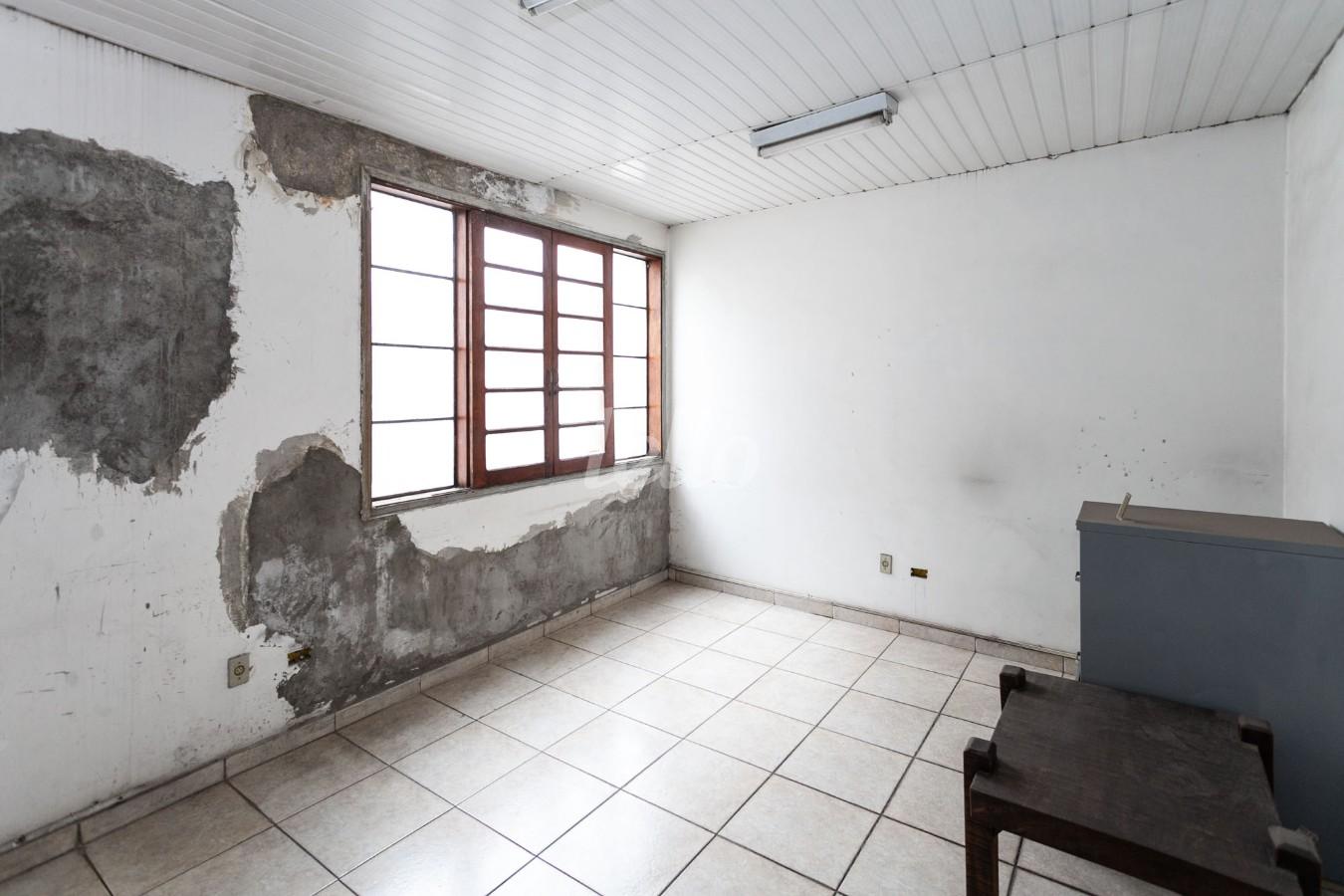 SALA de Sobreloja para alugar, Padrão com 250 m², e 10 vagas em Lot Caminhos de San Conrado - Campinas