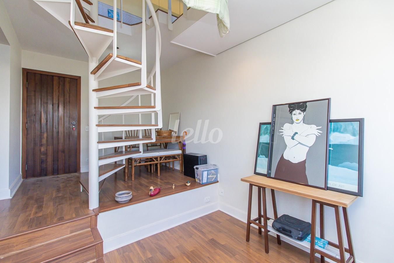 SALA de Apartamento para alugar, Padrão com 40 m², 1 quarto e 1 vaga em Vila Clementino - São Paulo